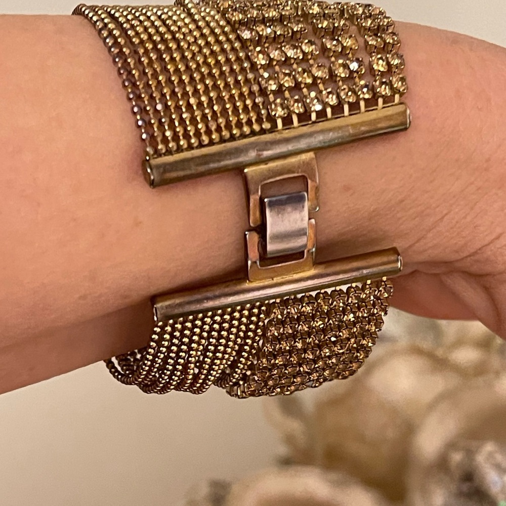 Cache Gold Mesh Bracelet - Picture 8 of 15
